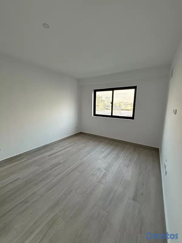 apartamentos - Urb. Real, Piso alto con Terraza, excelente iluminación y amenidades completas 6