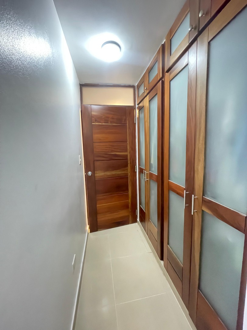apartamentos - Vendo Apartamento en El Vergel a pasos de la avenida 27 de febrero. 0