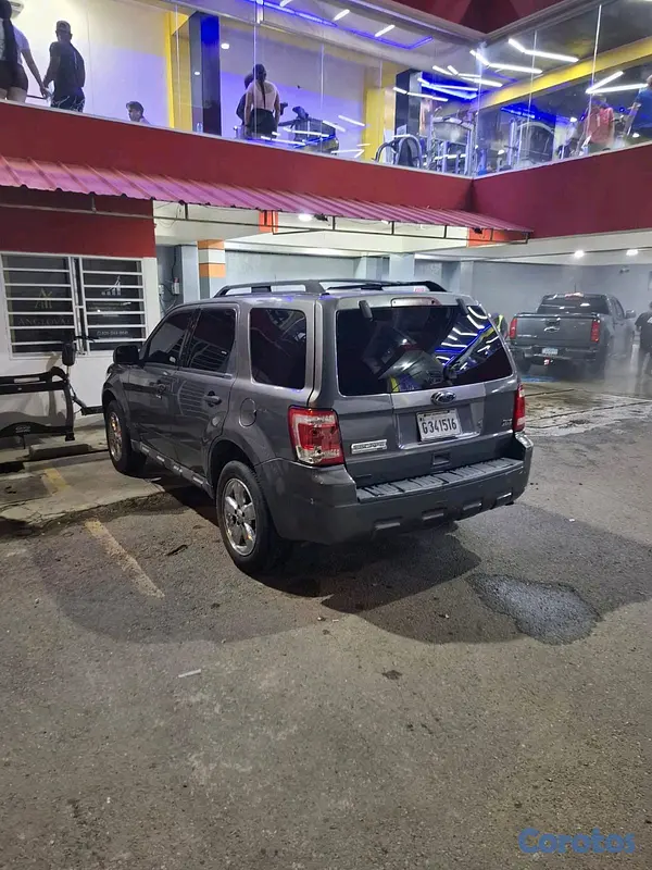 jeepetas y camionetas - Ford escape 2011 en venda,excelente condiciones.  6