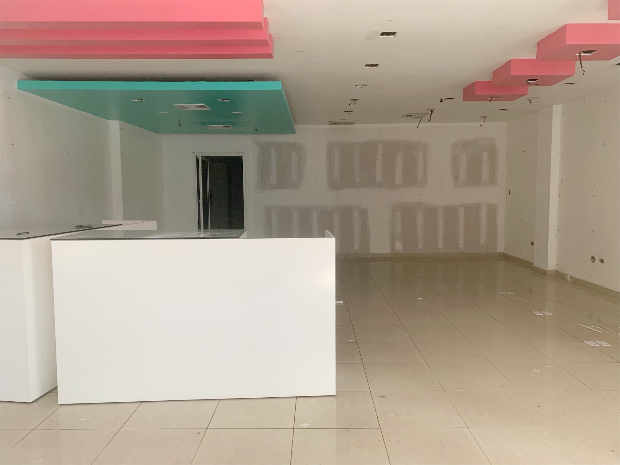 oficinas y locales comerciales - De oportunidad Primer nivel 1