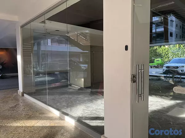 oficinas y locales comerciales - Local Comercial Alquiler Piantini de 55.37 m2 – Primer 2