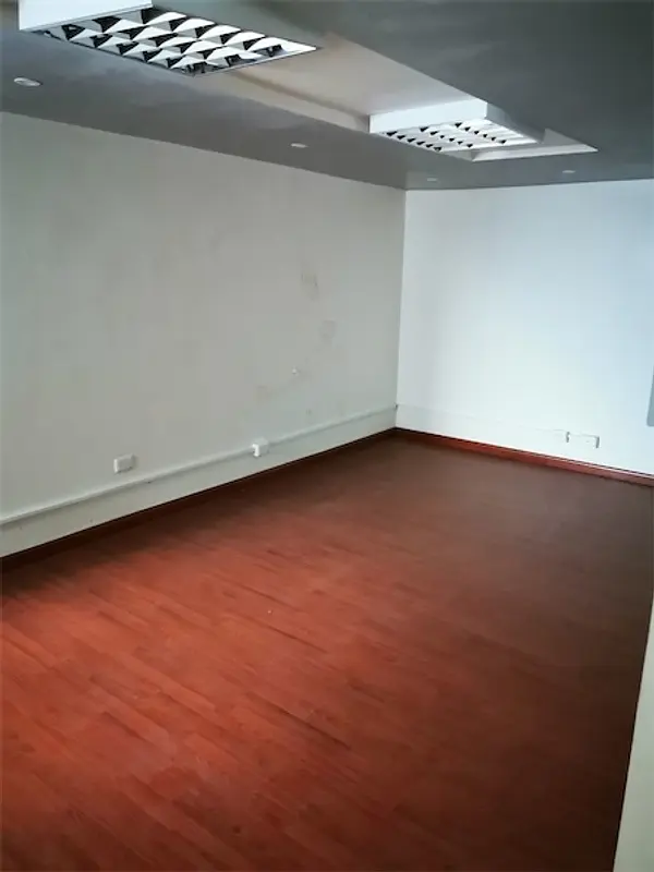oficinas y locales comerciales - Local céntrico en Naco 9