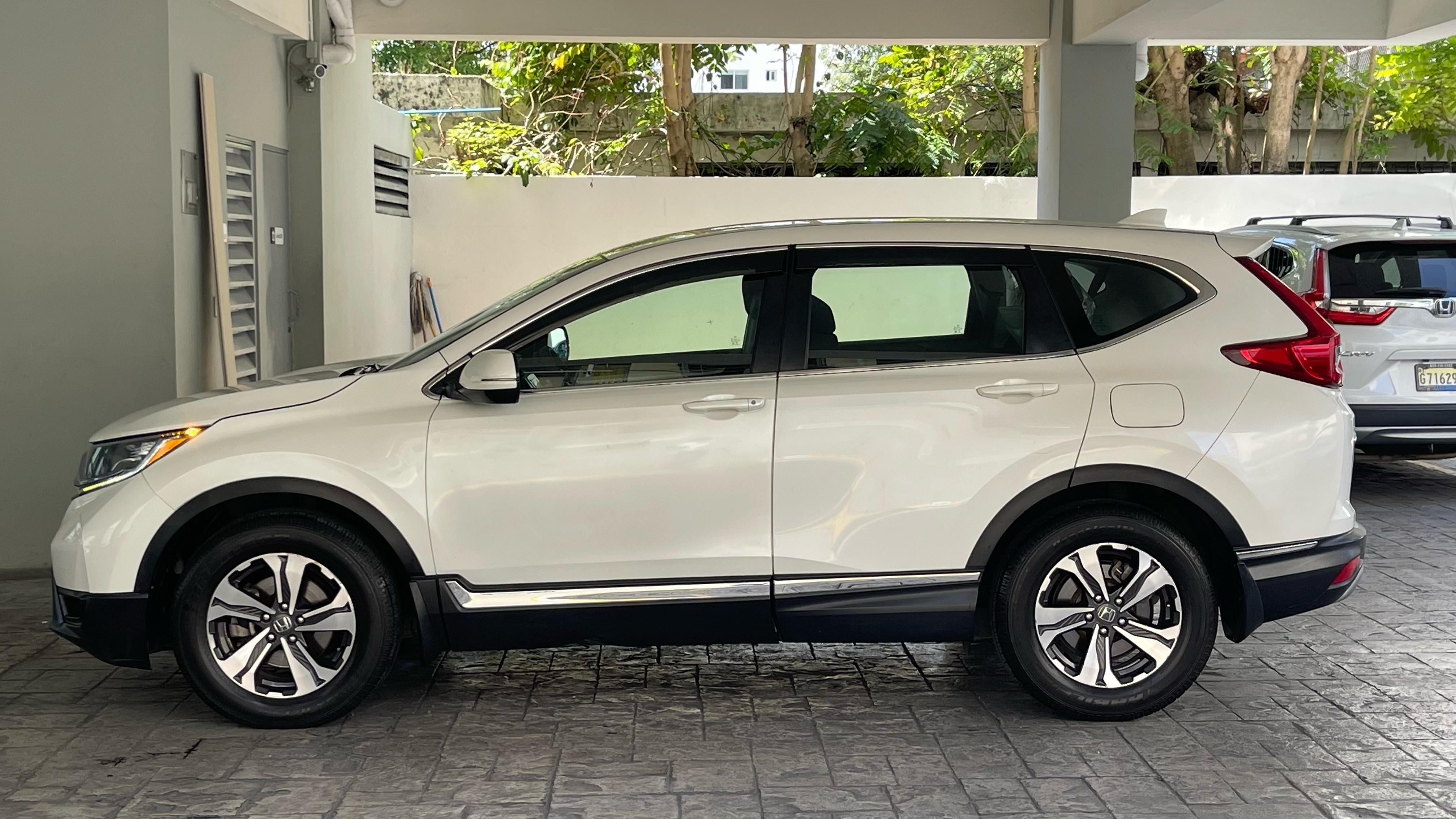 jeepetas y camionetas - Honda CRV LX 2018 6
