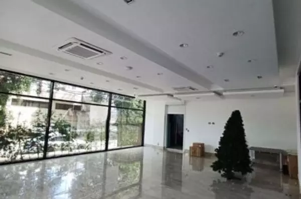 oficinas y locales comerciales - Alquiler Local Comercial Mirador Sur, Santo Domingo 2