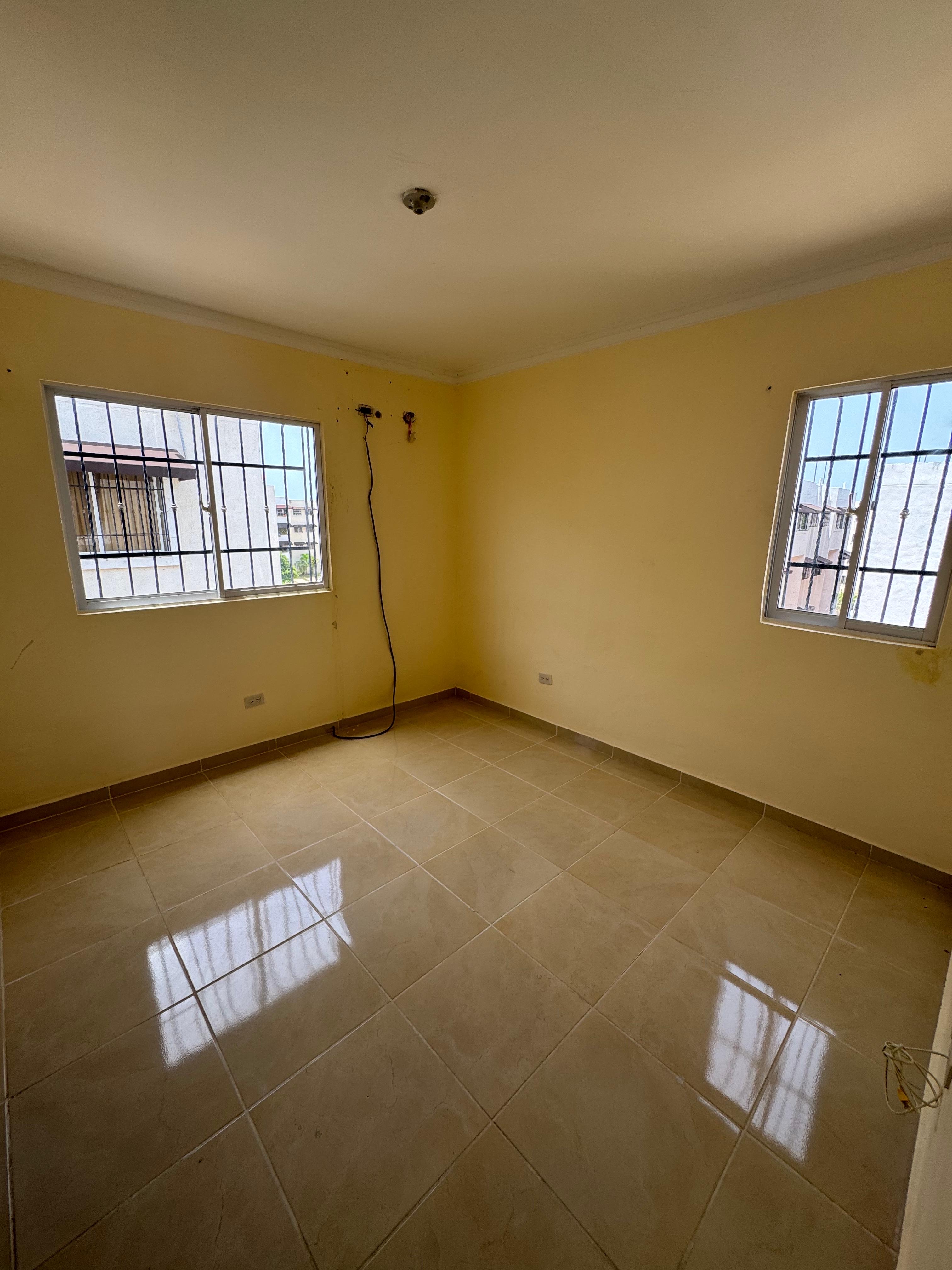 apartamentos - venta de apartamento 4to piso 90mts con 2 parqueos autopista de san isidro  9