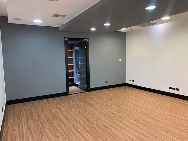 oficinas y locales comerciales - Local en zona exclusiva y céntrica Naco 6