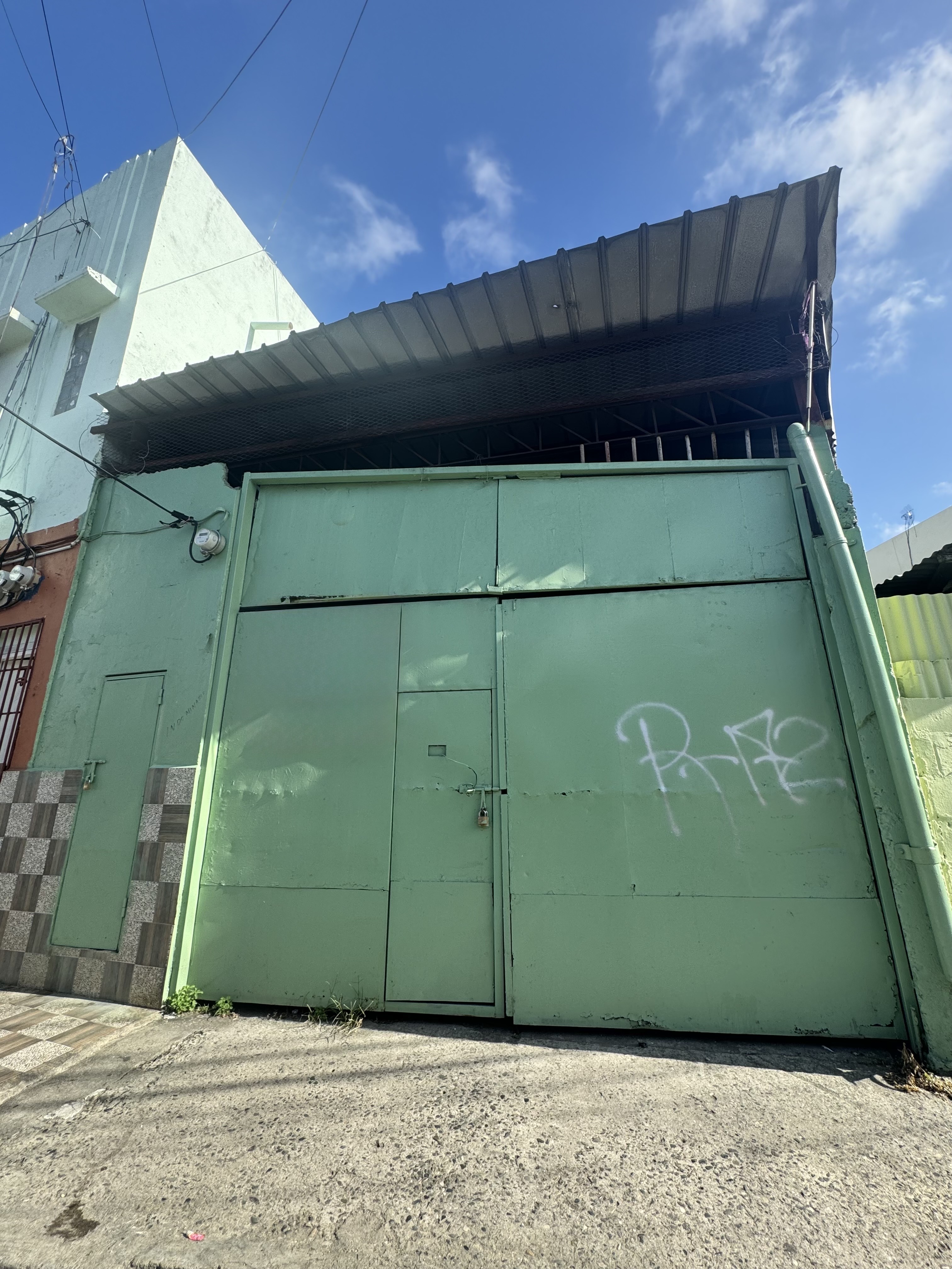 solares y terrenos - nave comercial  1