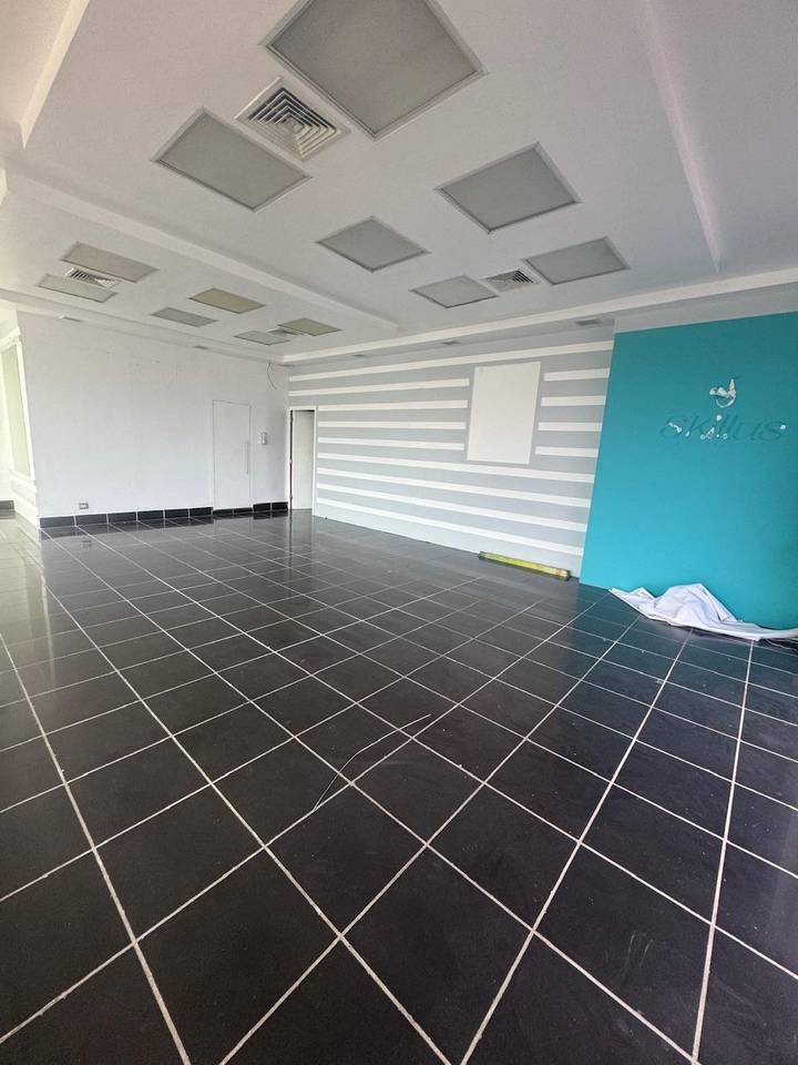 oficinas y locales comerciales - Excelente local para negocio en plena 27 de febrer 3