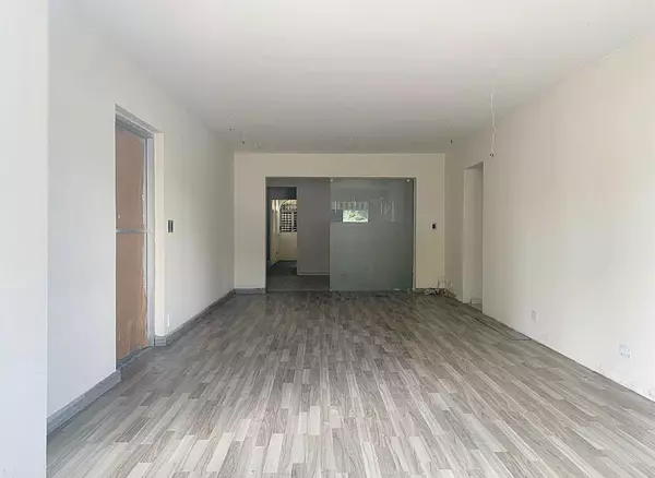 oficinas y locales comerciales - Alquiler propiedad comercial en Evaristo  2