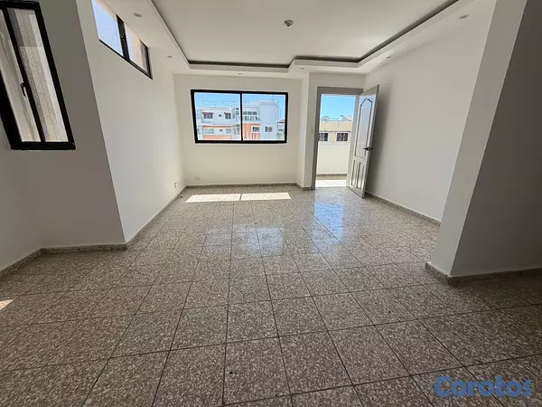 apartamentos - vendo independencia klm 7 una habitación baño parqueo piso 4 amplio fresco  4