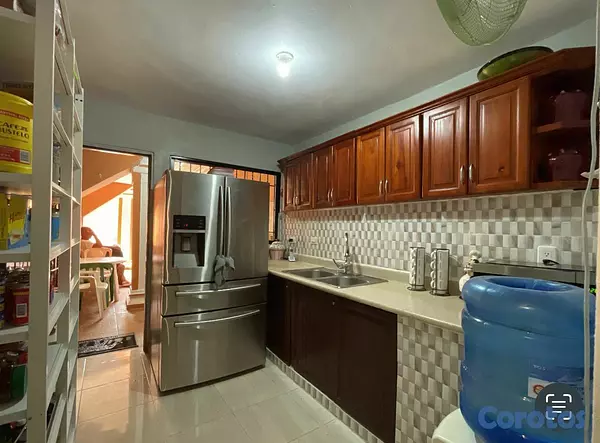 casas - Vendo Casa en Altos de Arroyo Hondo. 5