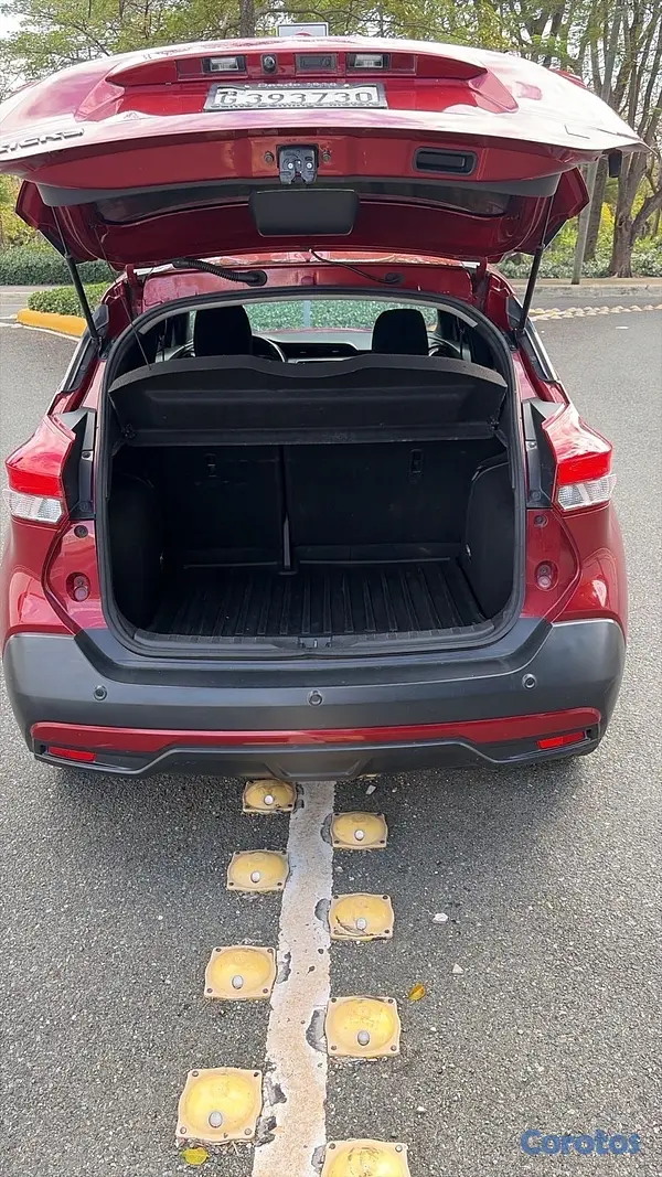 jeepetas y camionetas - Vendo Nissan Kicks 2017 3