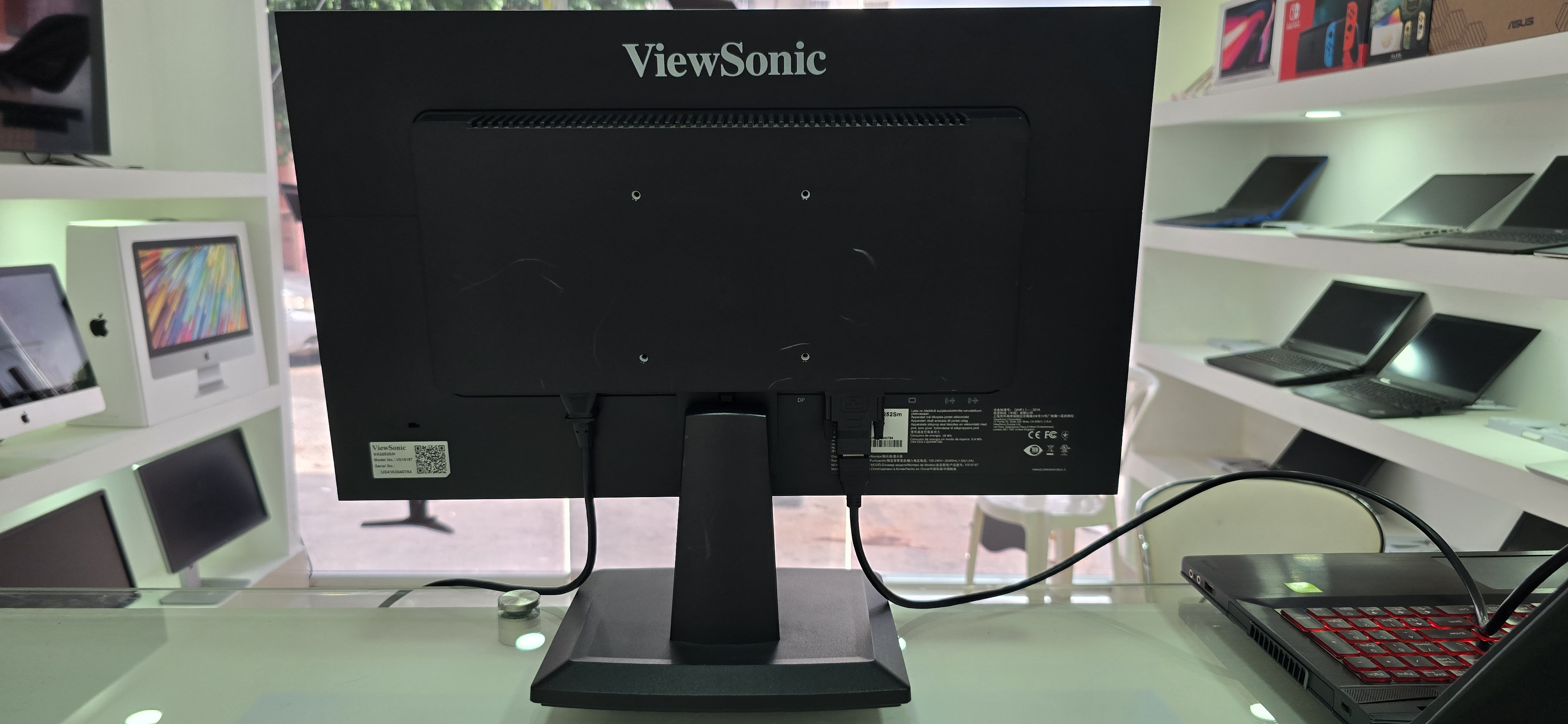 computadoras y laptops - Monitor ViewSonic 22 Pulgadas hdmi y Displayport  1