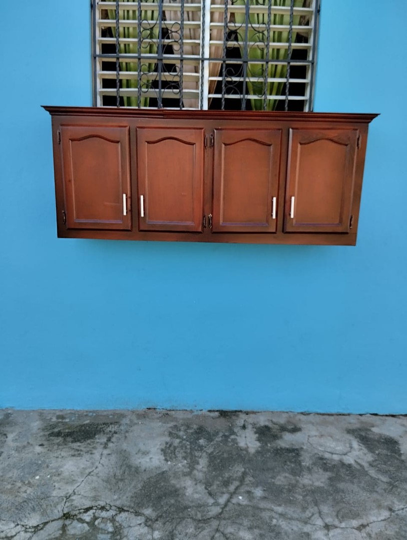 cocina - Gabinete de cuatro puertas en madera para cocina  0