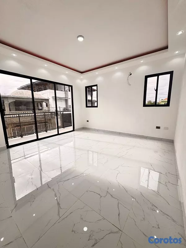 casas - venta de casa con piscina en la autopista de san isidro Santo Domingo este  13