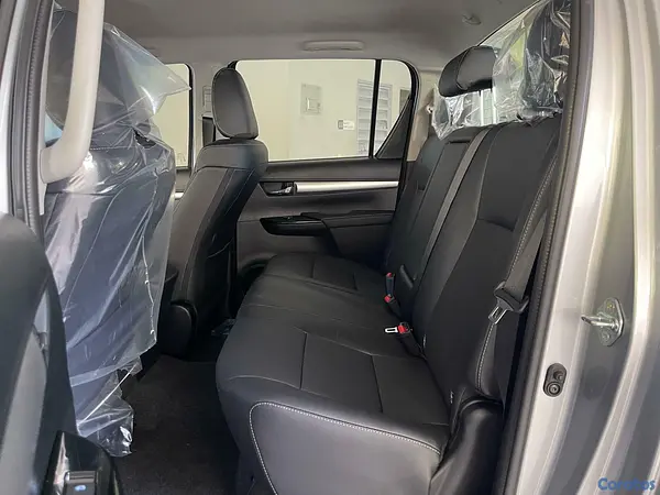 camiones y vehiculos pesados - Toyota Hilux Limited 2026 6