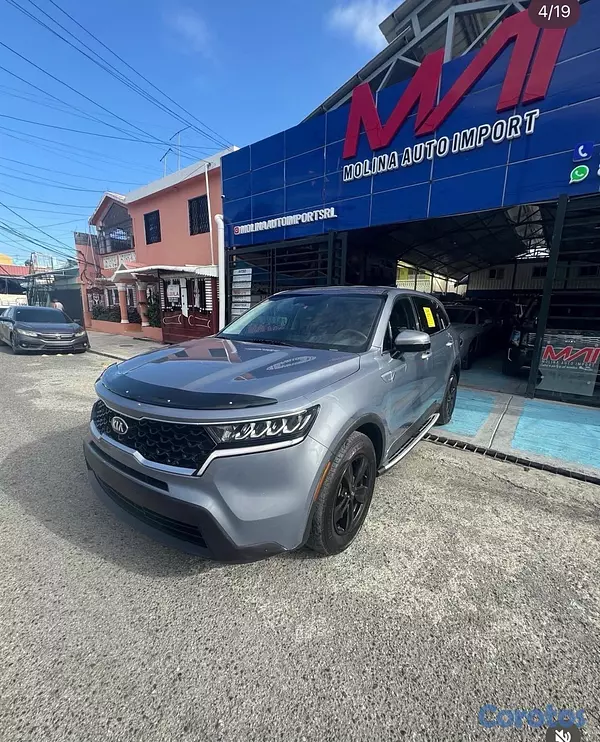jeepetas y camionetas - Kia Sorento LX 2021 4