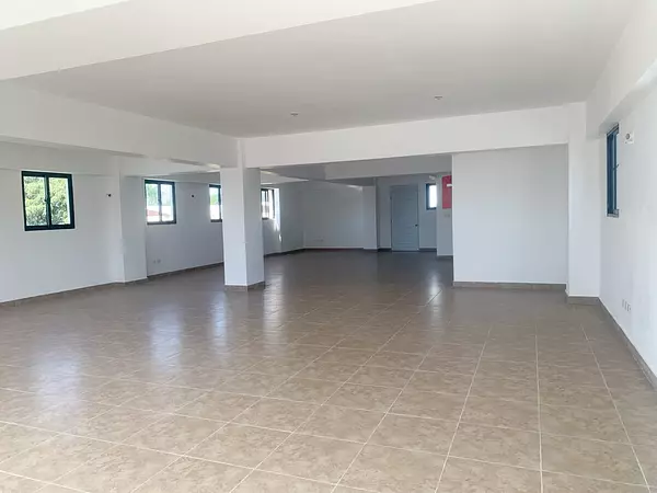 oficinas y locales comerciales - Local céntrico en Arroyo hondo viejo  4