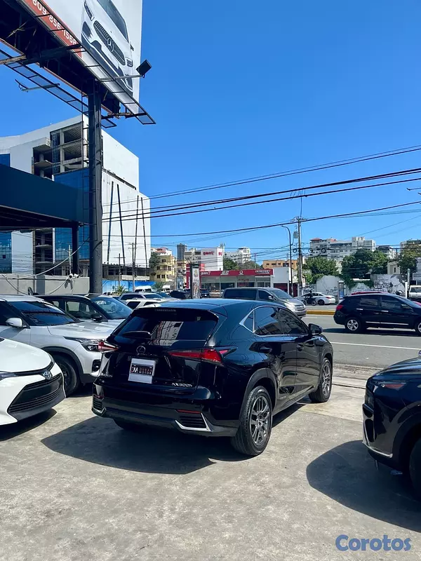 jeepetas y camionetas - Lexus NX-300H AWD 2019 6