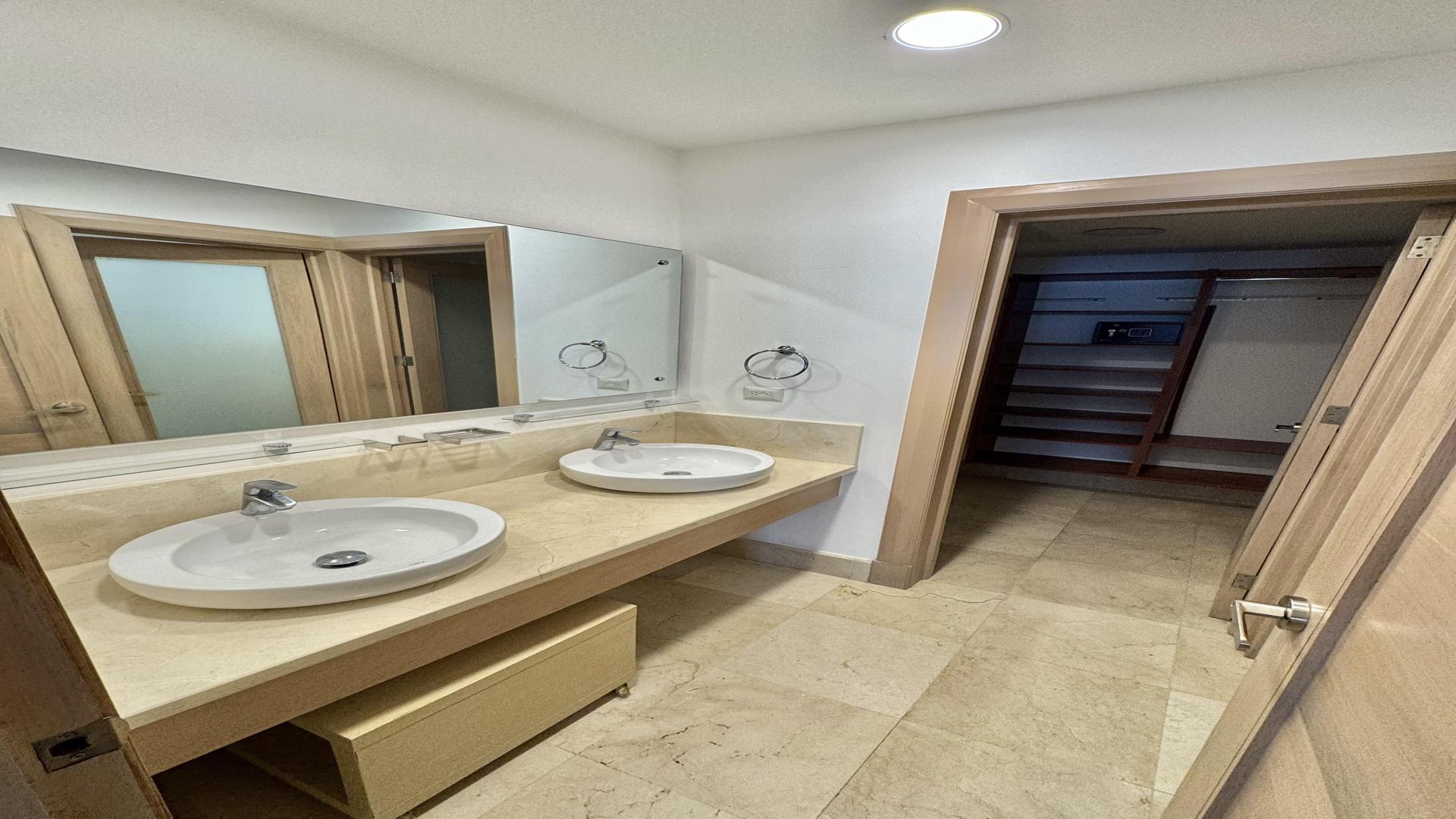 apartamentos - Apartamento Amueblado en Piantini 8