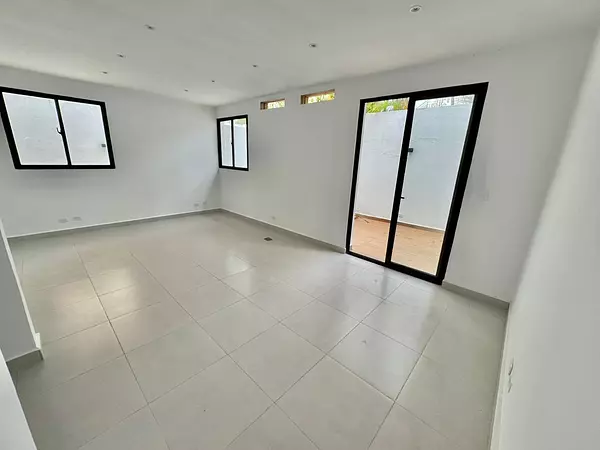 oficinas y locales comerciales - Nuevo en la Julia Alquiler de Local Comercial  7