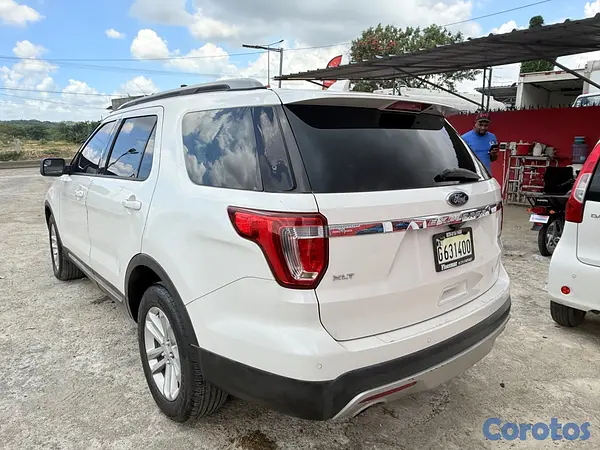 jeepetas y camionetas - Ford Explorer XLT 2017 ecoboost  8