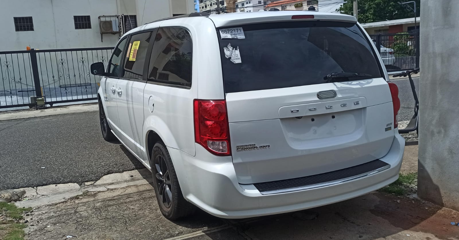 jeepetas y camionetas - DODGE GRAND CARAVAN SXT 2018 3