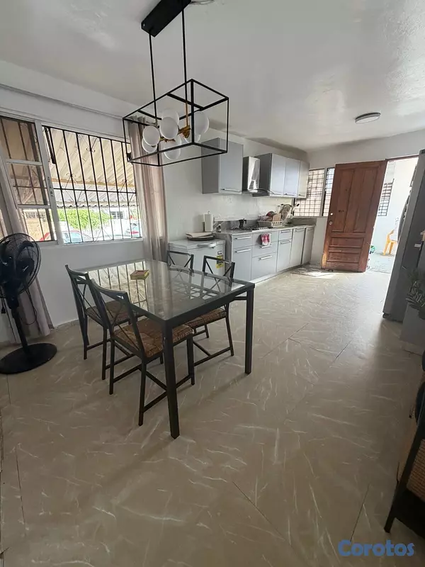 casas - vendo casa duplex dos habitaciones con patio 1.5 baños servicio jardín área comú 12