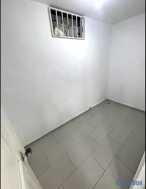 oficinas y locales comerciales - LOCAL COMERCIAL EVARISTO MORALES  4
