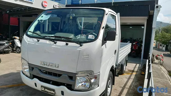camiones y vehiculos pesados - Isuzu travis 2026 3