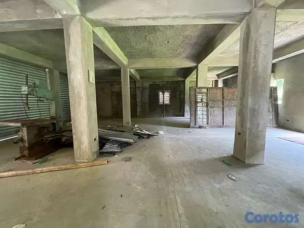 oficinas y locales comerciales - Local en manoguayabo primer nivel 8