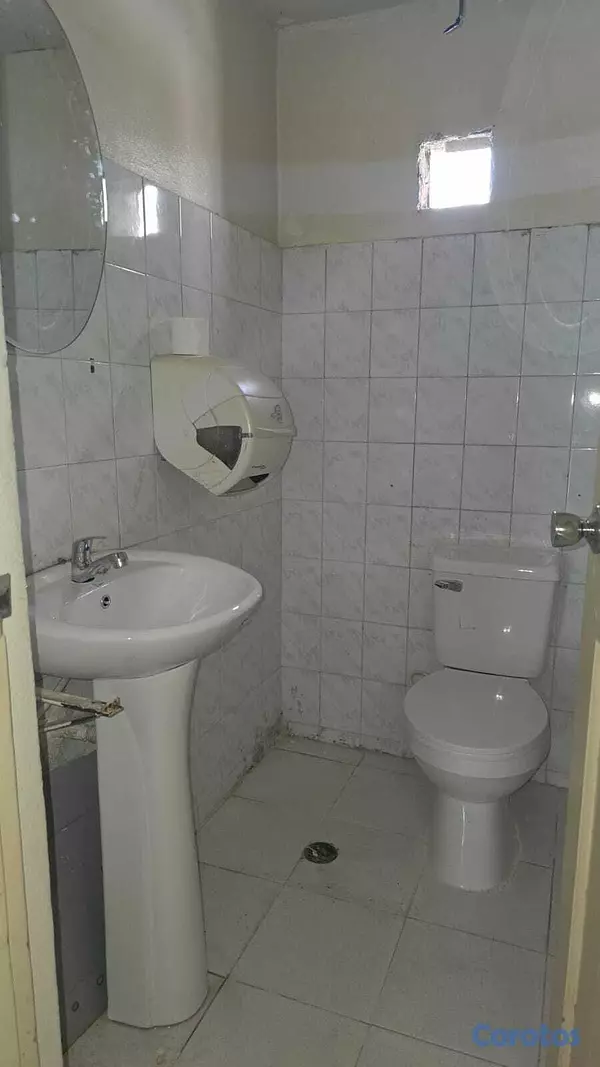 oficinas y locales comerciales - Rómulo Betancourt, Local para Tienda u Oficina – Alta visibilidad 6
