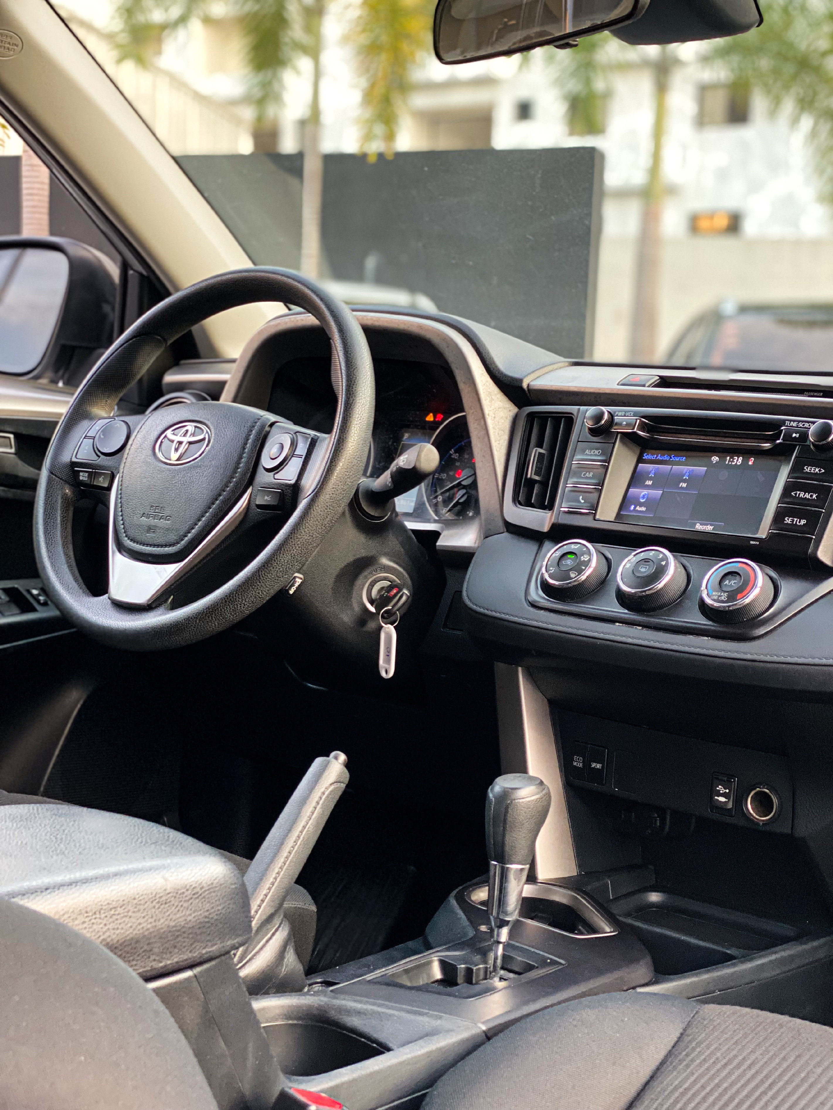 jeepetas y camionetas - Toyota Rav4 LE AWD 2018 FINANCIAMIENTO DISPONIBLE  4