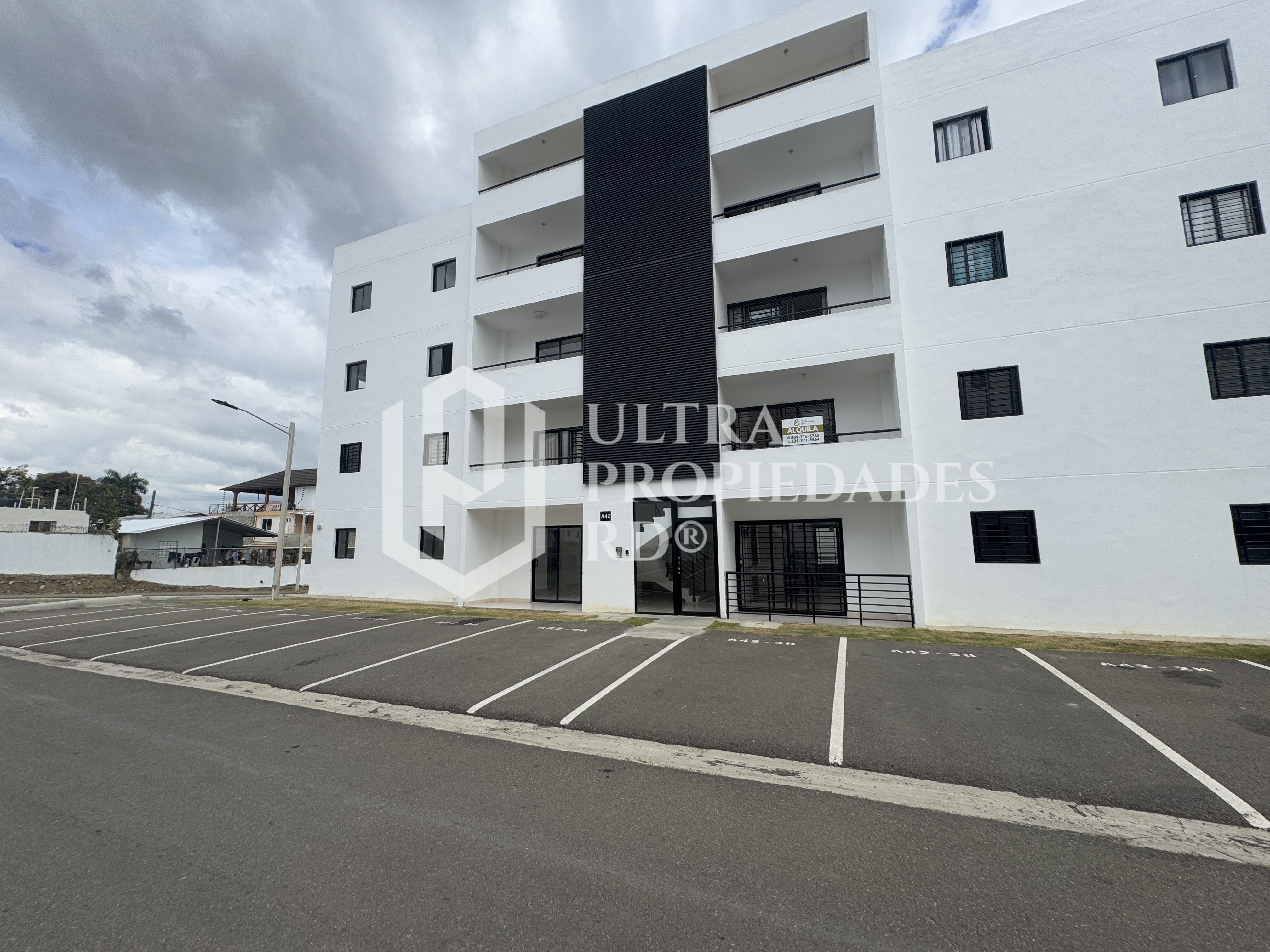apartamentos - APARTAMENTO EN VENTA PRIMER NIVEL CON PATIO. 1
