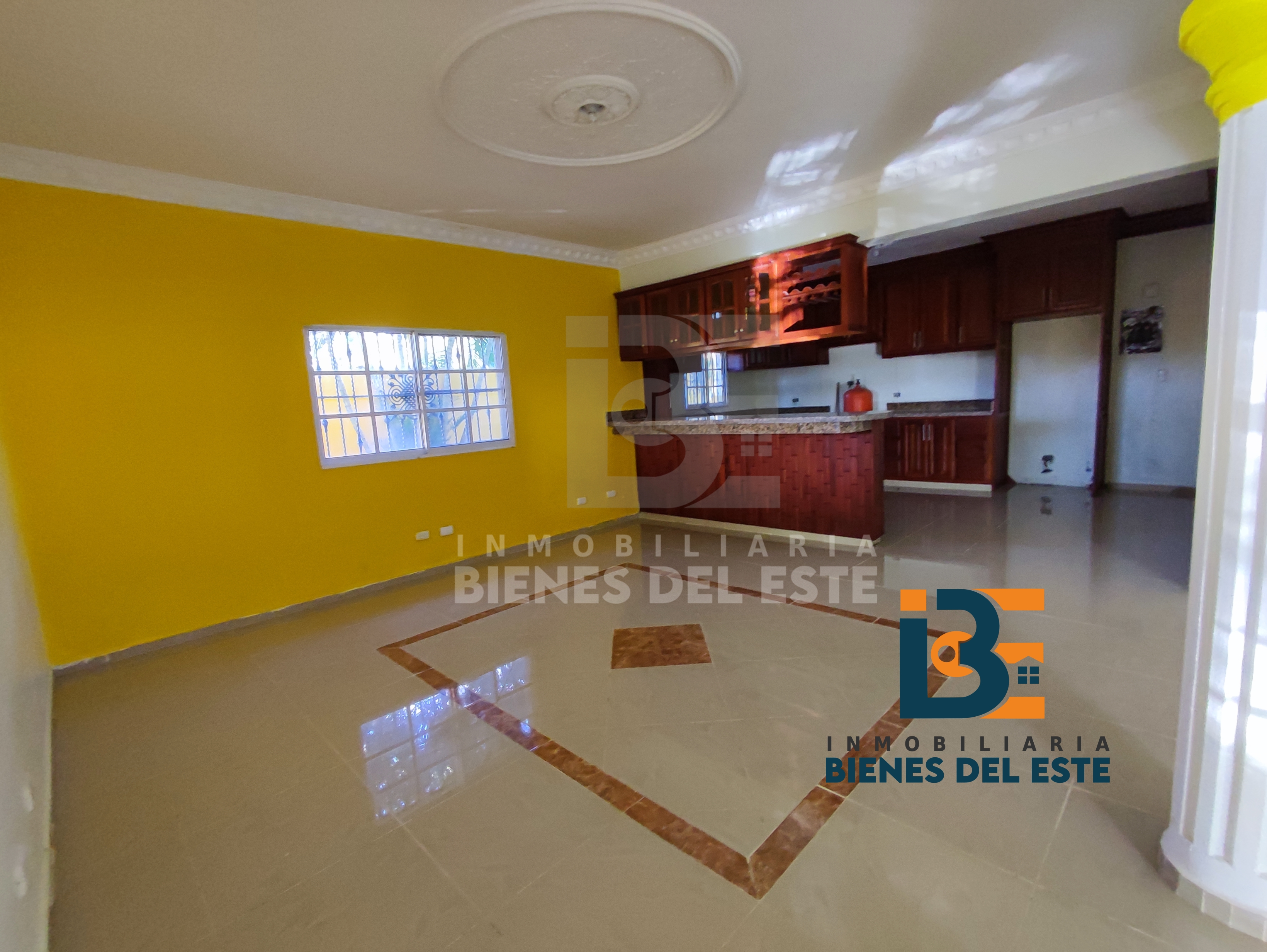 casas - 📍SE RENTA Amplia CASA Con CINCO Habitaciones. 1