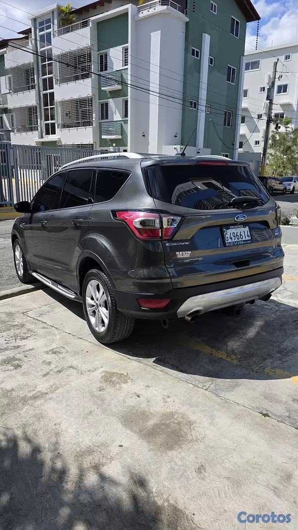 jeepetas y camionetas - Ford Escape SE 2017 Económica Nítida🔥

 6