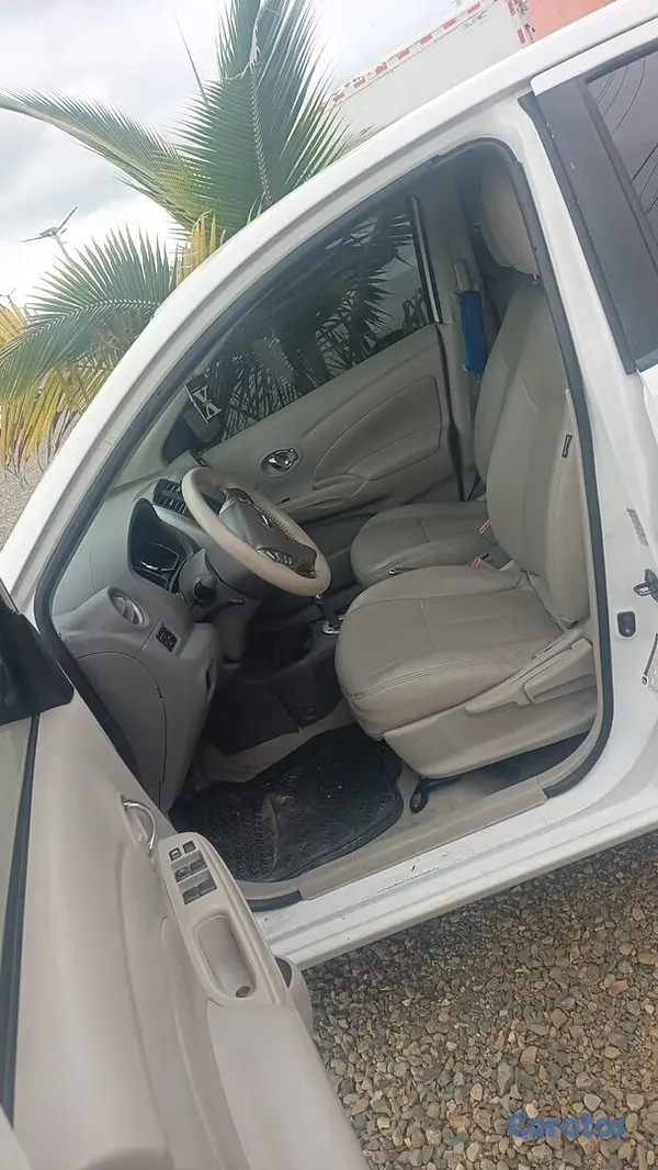 carros - NISSAN VERSA 2016 3