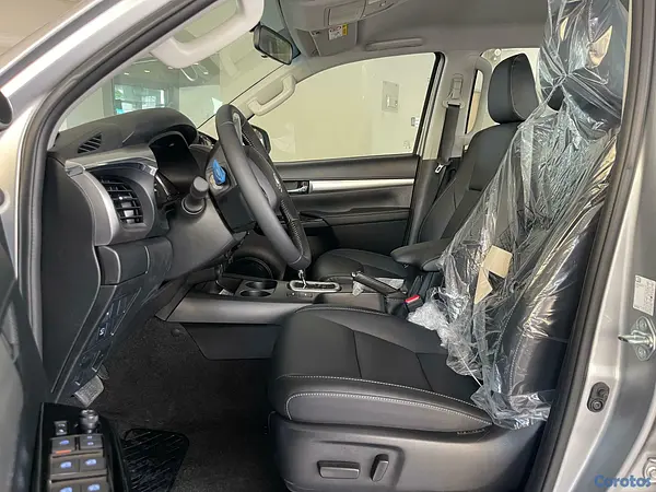 camiones y vehiculos pesados - Toyota Hilux Limited 2026 8