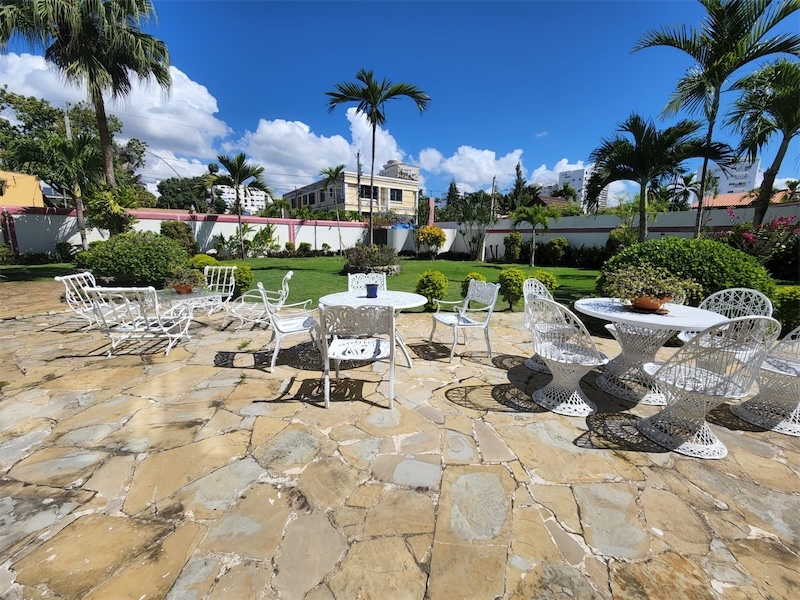 casas - Espectacular Casa/Solar de 2,060 mts² en venta📍Los Cacicazgos Distrito Nacional 2