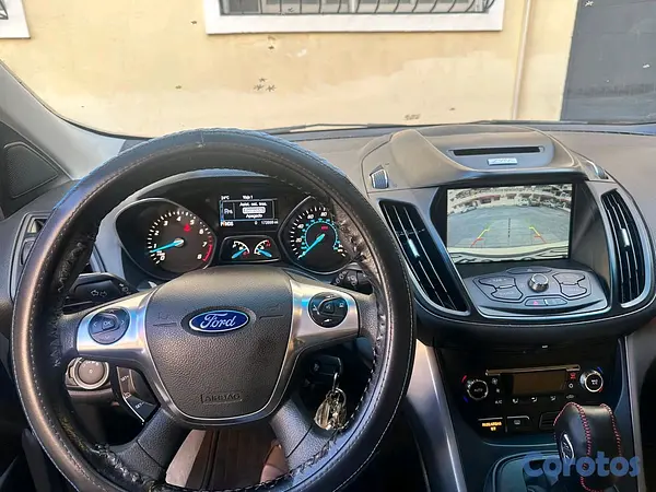 jeepetas y camionetas - Ford Escape 2106 NITIDA 475 mil 8