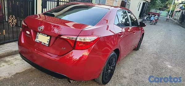 carros - 🚗 Toyota Corolla LE 2018 en excelente estado 🚗 4