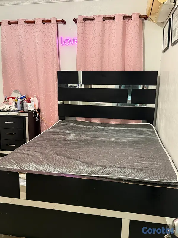 muebles y colchones - Cama Queen Size, con todo y colchón. 2