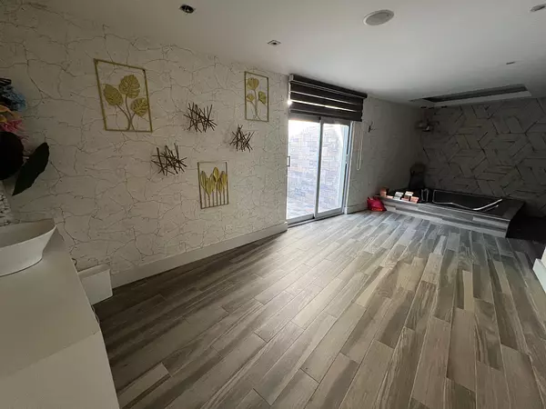 casas -  Vendo casa en Urbanización Fernandez   8
