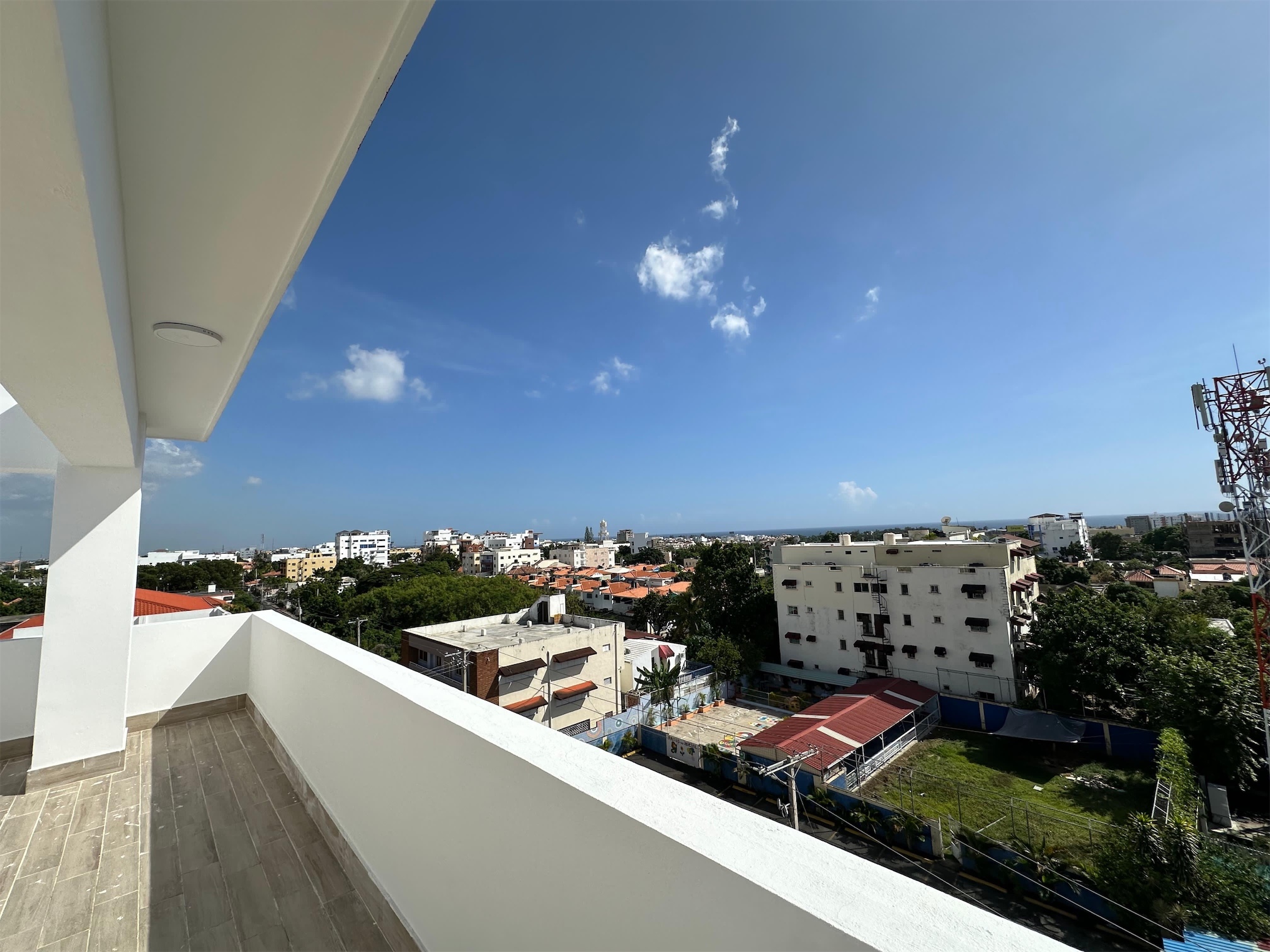 apartamentos - Venta de penthouse en reparto los 3 ojos con 187mts Santo Domingo este  7