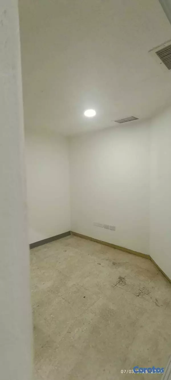 oficinas y locales comerciales - *LOCAL IDEAL PARA RESTAURANTE O BAR MUCHO MOVIMIENTO NOCTURNO*  3