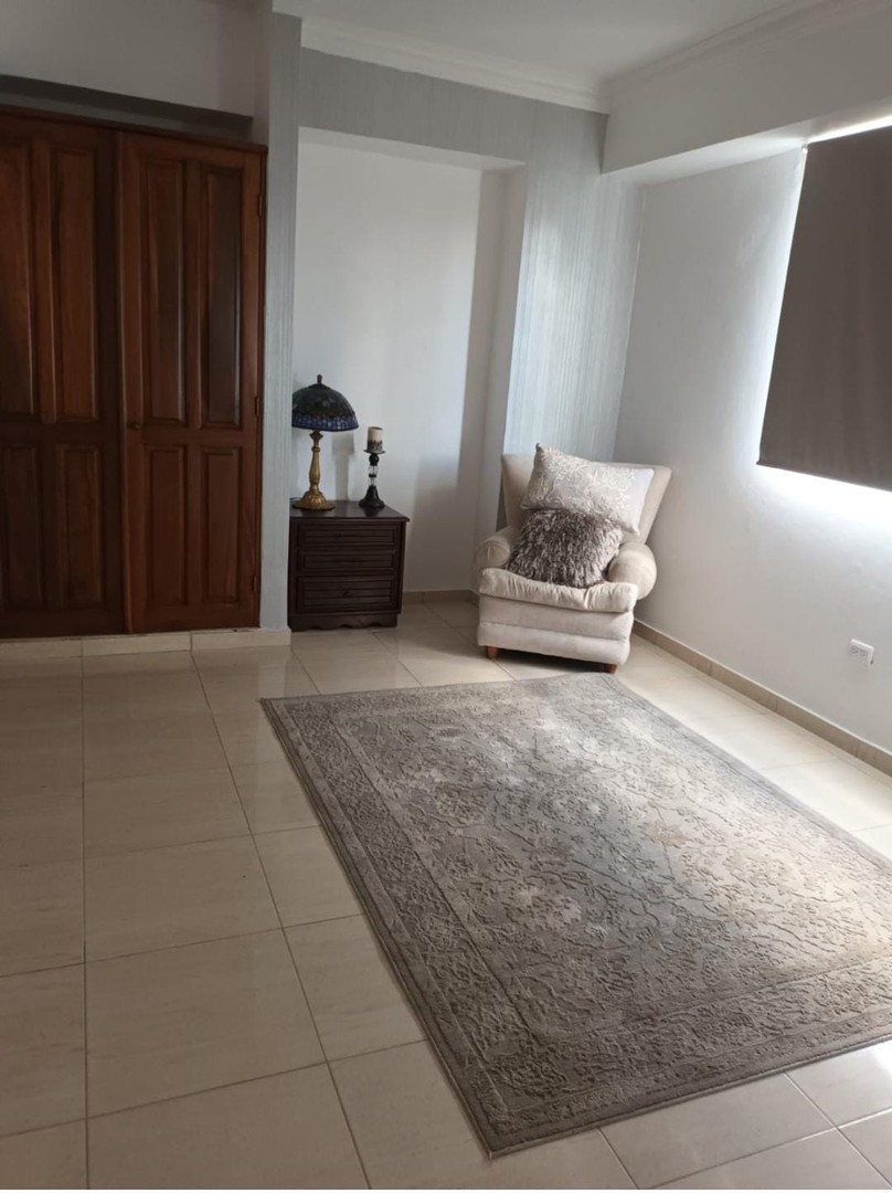 apartamentos - SE VENDE apartamento en Gazcue

170 metros 
3 Habitaciones 
2 Bñ
DR$12,800,000 3