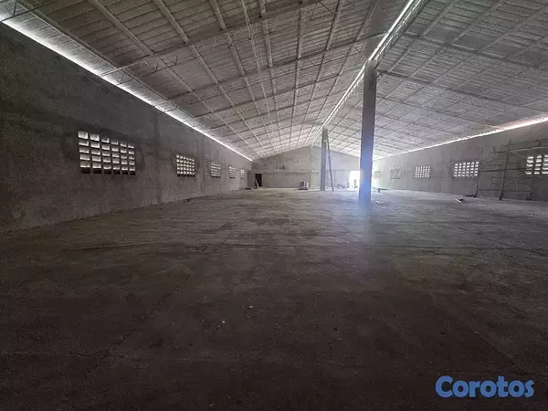 oficinas y locales comerciales - Naves Industriales Av. Independencia cerca de casa España 5