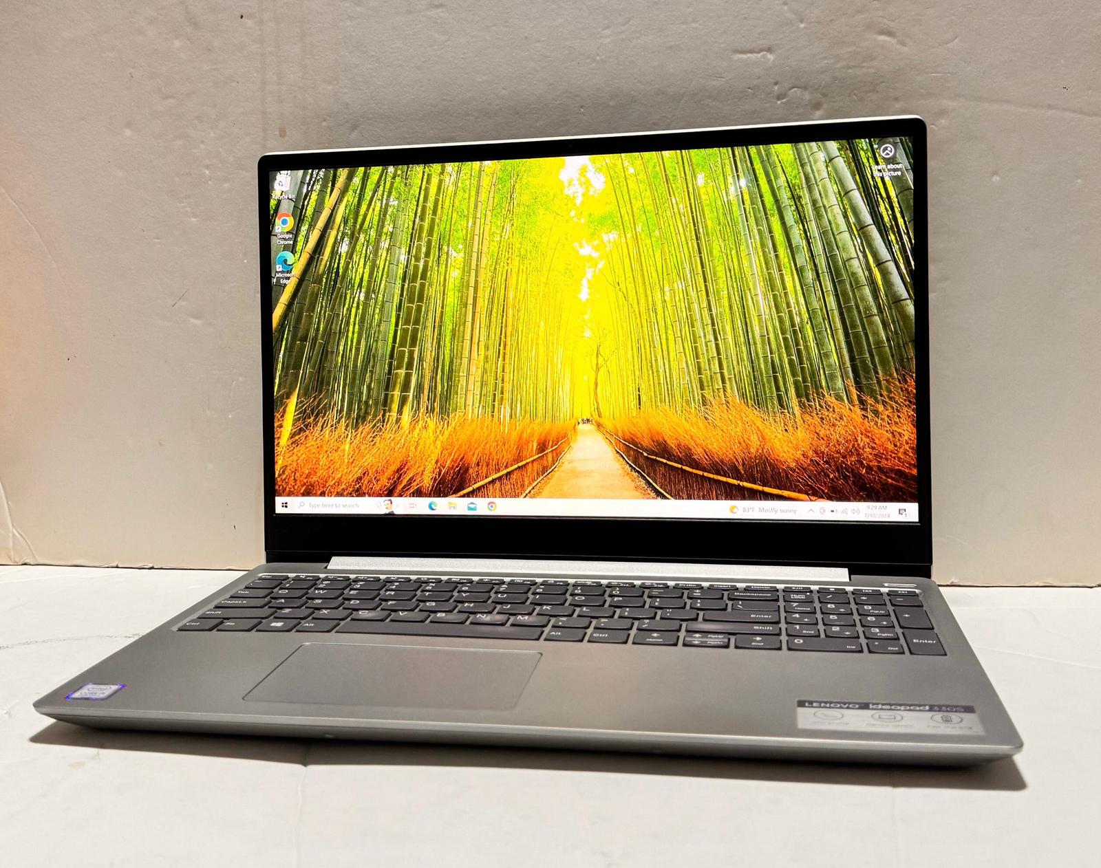 computadoras y laptops - Laptop Lenovo IdeaPad 330s 15,6" FHD, i5 8th gen 3