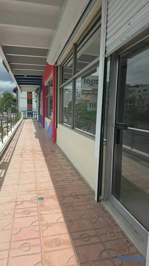 oficinas y locales comerciales - Local en Venta en Av. Rómulo Betancourt, 125m2, Punto Comercial 4
