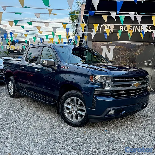 jeepetas y camionetas - CHEVROLET SILVERADO LTZ DURAMAX 4x4 2020 2
